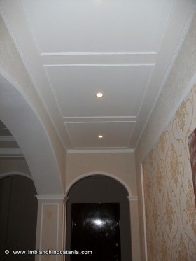 Decorazioni di soffitti e pareti con cornici e colonne - Pittura & Decorazione